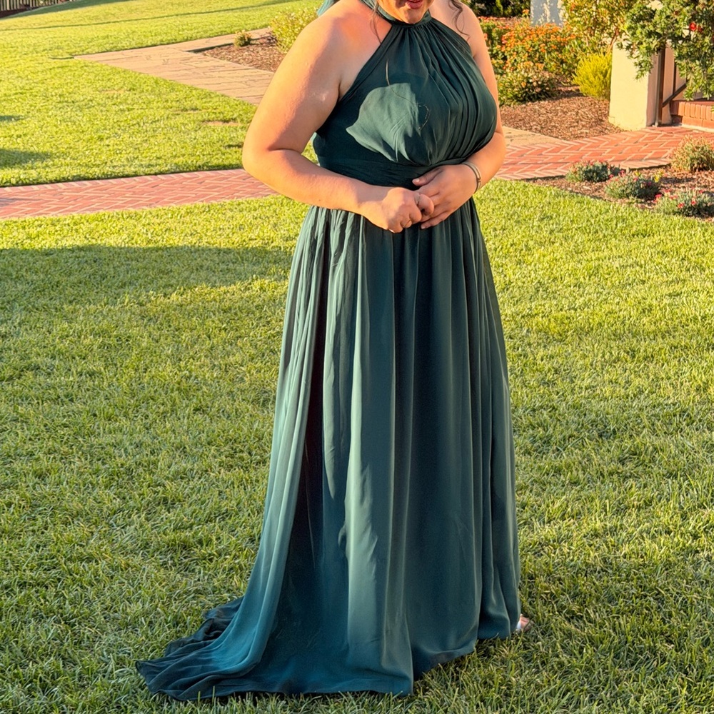 Formal dress for women - Picture 4 of 4
